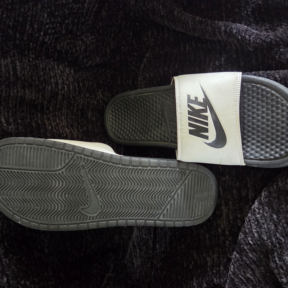 Nike Black and White Slide Sandals with Textured Sole